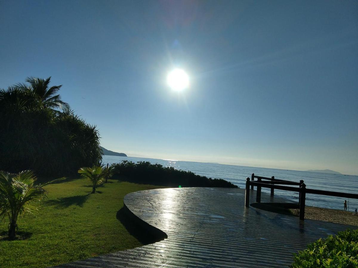 Locacao P Final De Semana Mourada Terrea Hotel Caraguatatuba Kültér fotó
